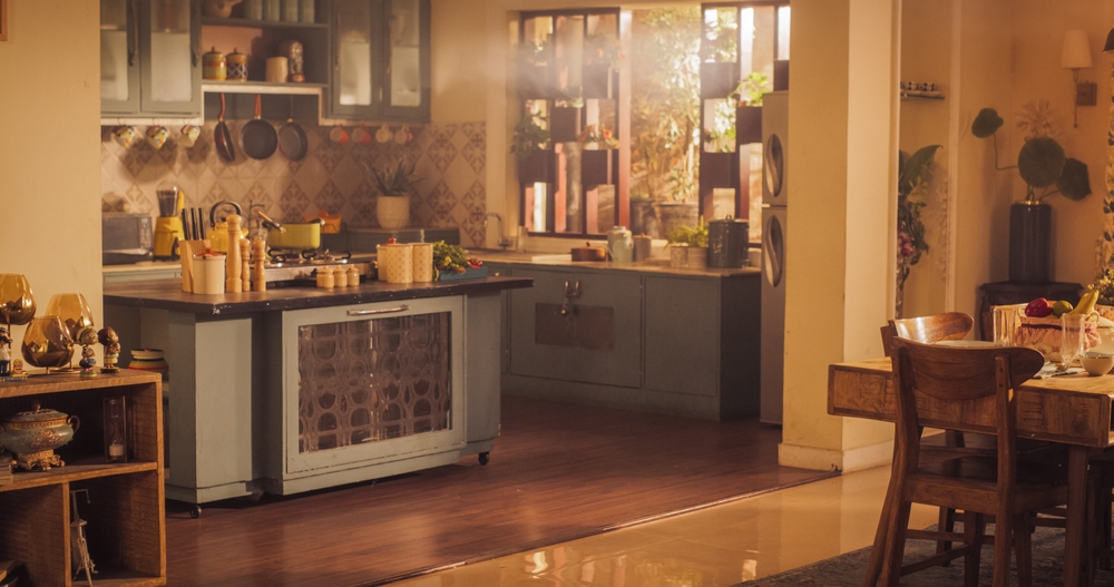 Wide,Shot,Of,An,Empty,Cosy,Kitchen,Decorated,With,Indian
